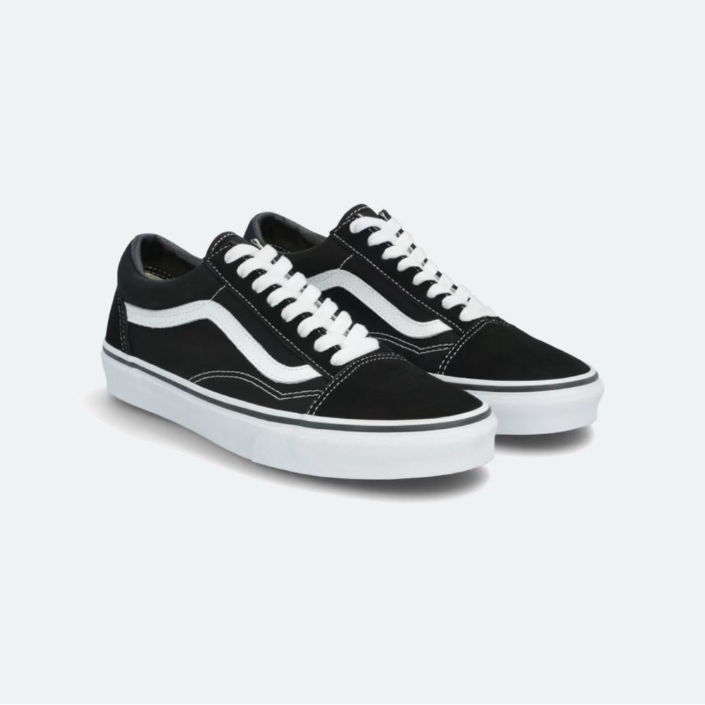 Vans Woman’s New Skool Black and White Sneakers - Picture 1 of 3